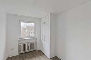 **Große 4-Zimmer-Wohnung mit BALKON und viel Platz für jedes Familienmitglied** – Am Heilandsfrieden 9, 33104 Schloß Neuhaus, Paderborn – Vorschaubild 8