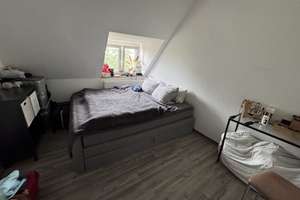 Modernisierte 2,5-Zimmer-Dachgeschosswohnung in Bochum Linden Hattinger Straße  – Hattinger strasse 725, 44879 Linden, Bochum – Vorschaubild 3