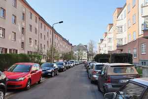 TOP! • 3-Raum • Kaßberg • Balkon • Tageslichtbad • neues Laminat • Stellplätze! • jetzt einziehen – Chemnitz – Vorschaubild 9