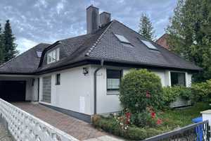 Großes Einfamilienhaus 187 m² Wfl. in Bungalowstil mit ausgebautem Dachgeschoss - begehrte Wohnlage! – München – Vorschaubild 1