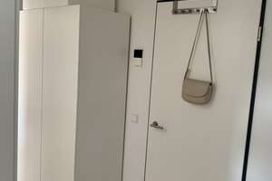 Neuwertige 2,5-Raum-Wohnung mit Balkon und Einbauküche in München Schwabing (Olympiapark) – Die vollständige Adresse der Immobilie erhältst du vom Anbieter., 80809 Am Luitpoldpark, München – Vorschaubild 12
