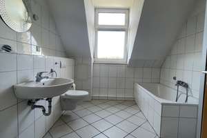   Helle 4-Zimmer-DGWohnung mit Terrasse in ruhiger Lage – Hirschstraße 43, 42285 Barmen, Wuppertal – Vorschaubild 13