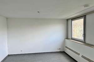 Köln zentral modernisiertes Apartment 2.OG Wannenbad neue Pantryküche Pool u.Saunanutzung ab 01.07. – Die vollständige Adresse der Immobilie erhältst du vom Anbieter., 50823 Neuehrenfeld, Köln – Vorschaubild 3