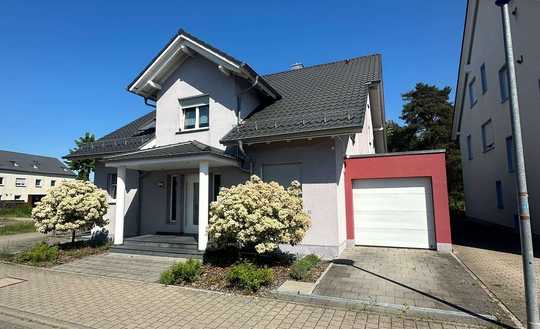 LUXURIÖSES EINFAMILIENHAUS IN BESTLAGE VON KARLSRUHE ZU VERKAUFEN