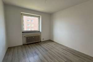 4 Zimmerwohnung mit Blick ins Grüne, Balkon und Gäste WC – Karlsruher Straße 9, 30519 Mittelfeld, Hannover – Vorschaubild 5
