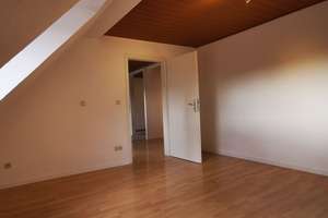 Großzüge Wohnung mit Einbauküche in Bochum: 3,5-Zimmer-Dachgeschosswohnung in Hamme – Prinzenstraße 17, 44809 Hamme, Bochum – Vorschaubild 6