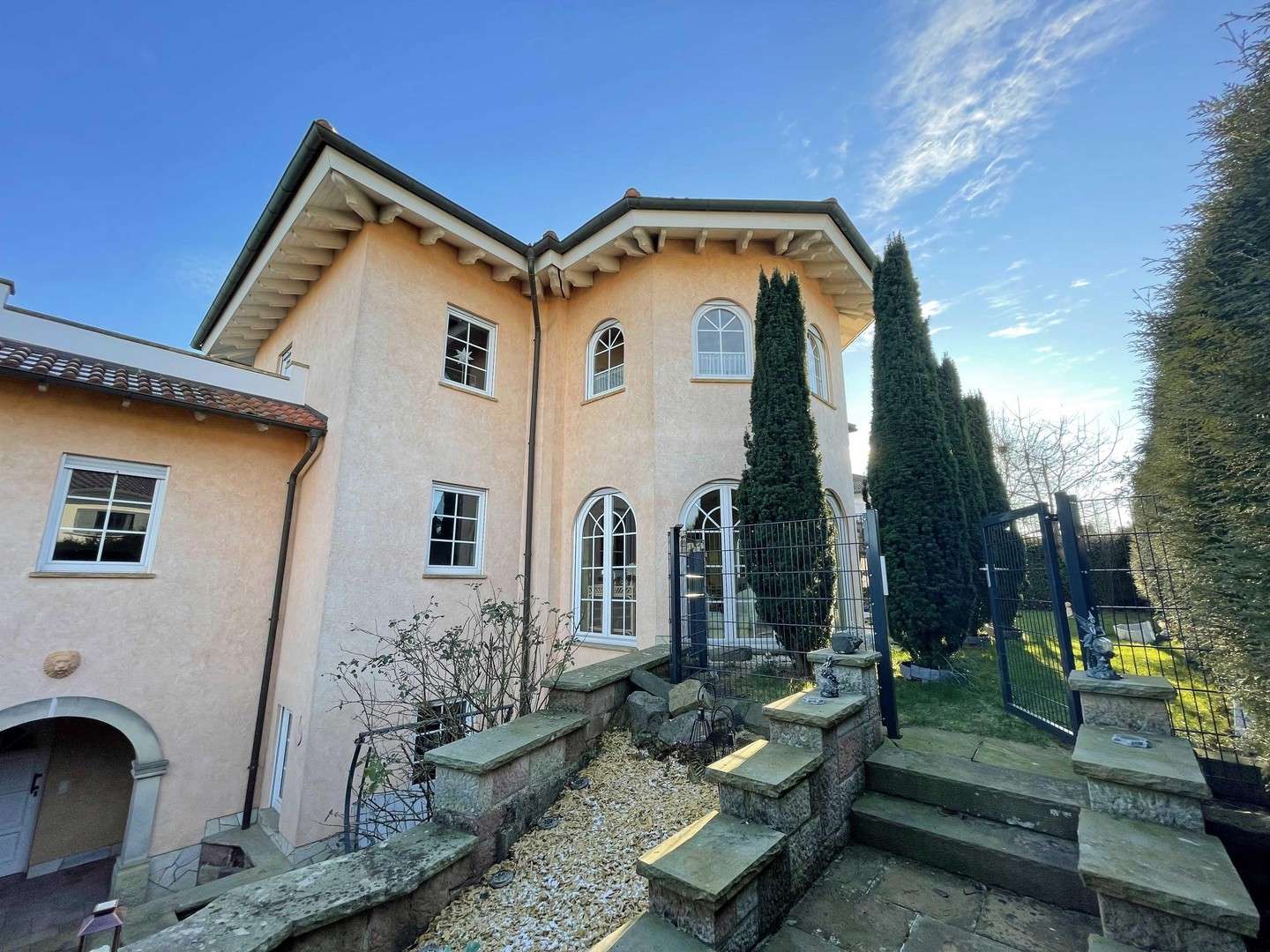 Immobilie in Flieden - Außergewöhnliche Architekten-Landhausvilla mit Einliegerwohnung in bester Wohnlage! - Bild 16