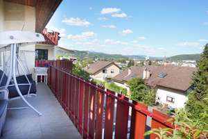 Weitblick auf die Burg und die Stadt Lörrach - großzügige 4,5 Zimmer-Stadtwohnung zu verkaufen – Die vollständige Adresse der Immobilie erhältst du vom Anbieter., 79539 Lörrach – Vorschaubild 2
