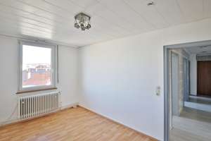 Stadtpanorama inklusive – zentrale 3-Zimmer-Wohnung mit zwei Balkonen- über den Dächern der Stadt – Die vollständige Adresse der Immobilie erhältst du vom Anbieter., 75173 Südweststadt, Pforzheim – Vorschaubild 4
