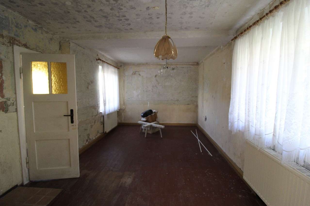 Immobilie in Penig - Wohnhaus mit Nebengebäude zum grundlegenden Ausbau - Bild 5