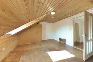Reihenmittelhaus mit Potenzial: 125 m², Wintergarten und Garten in Neustadt a.d. Aisch – Die vollständige Adresse der Immobilie erhältst du vom Anbieter., 91413 Neustadt an der Aisch – Vorschaubild 7