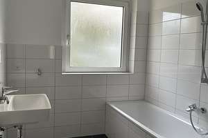 Kernsanierte 3-Zimmer-Wohnung mit Balkon und Einbauküche – 81241 Pasing, München – Vorschaubild 3