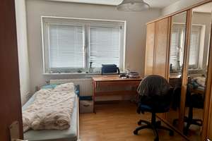 Charmantes Mehrfamilienhaus mit drei vermieteten Wohneinheiten / 2 Garagen / Balkon in Liebenau! – Die vollständige Adresse der Immobilie erhältst du vom Anbieter., 31618 Liebenau – Vorschaubild 3