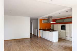 Lichtdurchflutete EG Wohnung mit Hobbyraum (Fitness/Home Office) – Solalindenstraße 62a, 81825 Waldtrudering, München – Vorschaubild 3