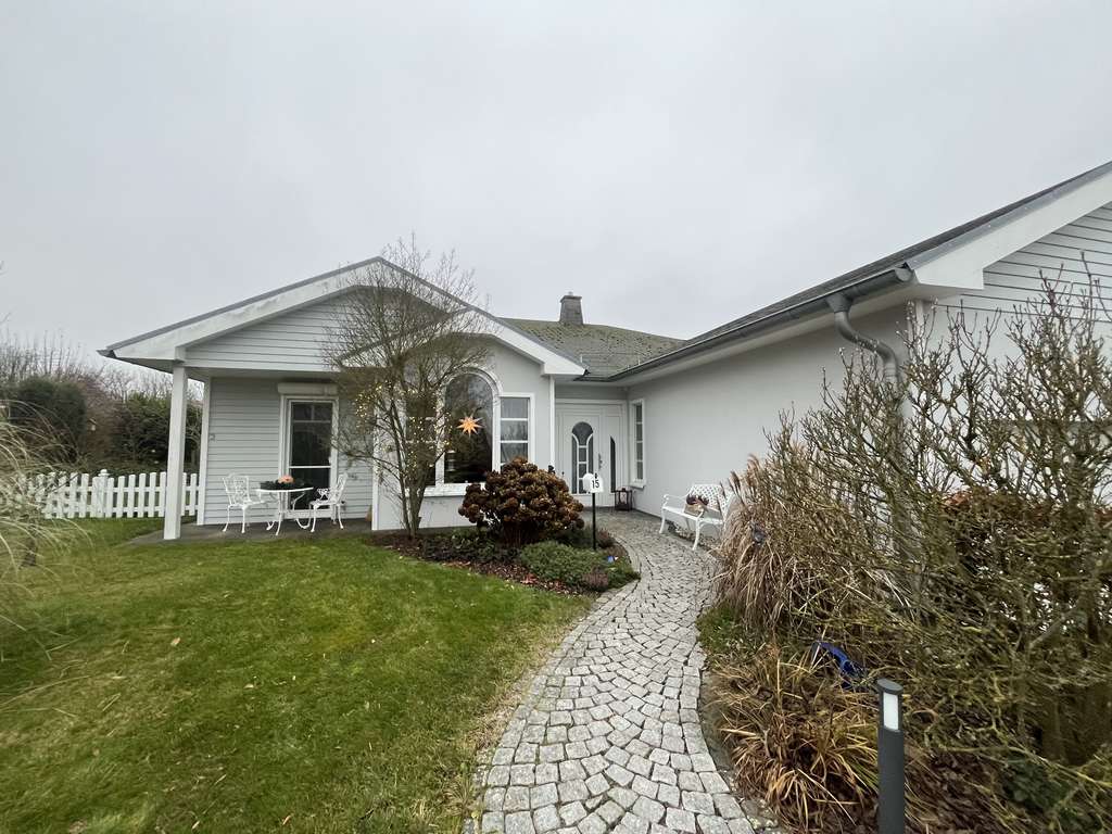 Immobilie in Weimar (Lahn) - Modernisiertes Einfamilienhaus mit 7 Zimmern in Weimar (Lahn) - Bild 0