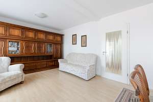 Gepflegtes 3-Familienhaus mit Ausbaupotential, saniert und sofort verfügbar! – Die vollständige Adresse der Immobilie erhältst du vom Anbieter., 63801 Kleinostheim – Vorschaubild 6