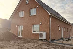 Doppelhaushälfte  6 Zimmer Erstbezug in Neetze – Im Felde 38 a, 21398 Neetze – Vorschaubild 1