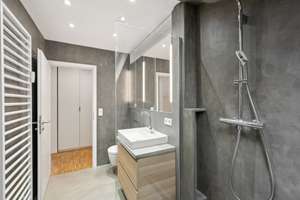 Modernisierte 4-Zimmer-Eigentumswohnung mit zwei Balkonen und Garage in Stuttgart-Fasanenhof