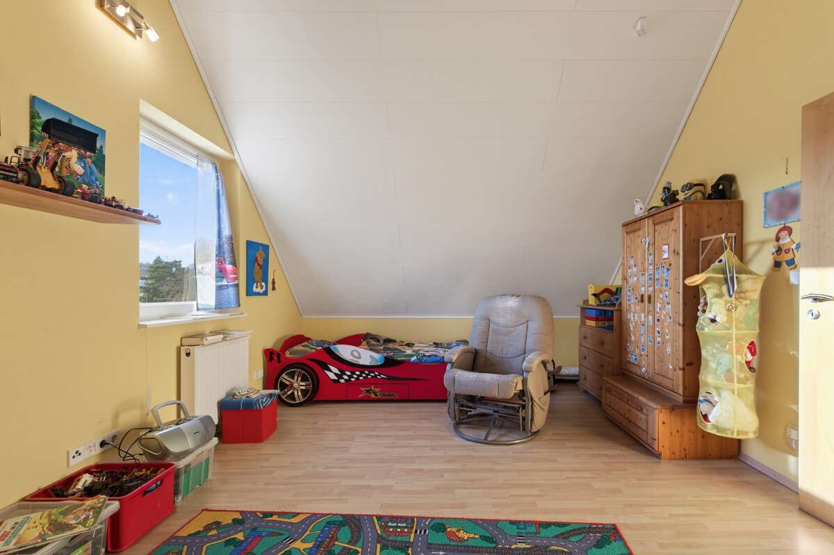 Immobilie in Straubenhardt - Ihr Familienzuhause in Ottenhausen - Gepflegtes Einfamilienhaus mit großer Terrasse - Bild 6