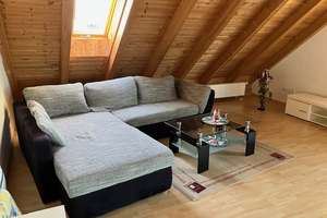 Vollmöbliertes Wohnen in Geltendorf: Ein-Zimmer-Dachgeschosswohnung mit Balkon – Am Sportplatz 12, 82269 Geltendorf – Vorschaubild 5