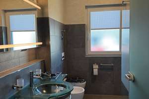 Lichtdurchflutete Penthouse-Wohnung mit großer Süd-Terrasse – Die vollständige Adresse der Immobilie erhältst du vom Anbieter., 74081 Sontheim, Heilbronn – Vorschaubild 9