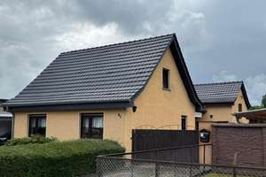 Geräumiges Einfamilienhaus mit 9 Zimmern und Garage in Zehdenick – Die vollständige Adresse der Immobilie erhältst du vom Anbieter., 16792 Zehdenick – Vorschaubild 1
