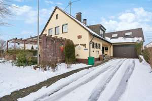 Charmantes Einfamilienhaus mit ganz besonderem Flair in Senden-Aufheim – Die vollständige Adresse der Immobilie erhältst du vom Anbieter., 89250 Senden – Vorschaubild 2