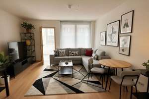 Moderne 2-Zimmer-Wohnung mit zwei Balkonen in zentraler und ruhiger Lage von Krefeld
