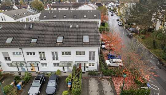 Bild von Wellness-Genuss im eigenen Haus - Reihenendhaus mit Sauna, Whirlpool und hochwertiger Ausstattung.