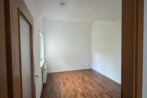 Leerstehendes Reihenendhaus: 100m² groß + ruhig im Grünen gelegen, Falkensee, nahe Potsdam + Berlin – Die vollständige Adresse der Immobilie erhältst du vom Anbieter., 14612 Falkensee – Vorschaubild 6