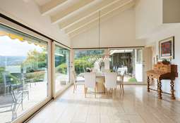 Heller, lichtdurchfluteter ...