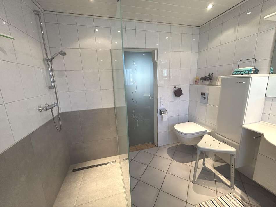 Badezimmer EG