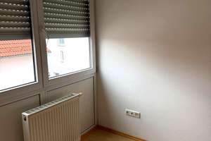 Helle 3-Zimmer-Wohnung mit Balkon, Einbauküche und TG-Platz in Mering – Die vollständige Adresse der Immobilie erhältst du vom Anbieter., 86415 Mering – Vorschaubild 4