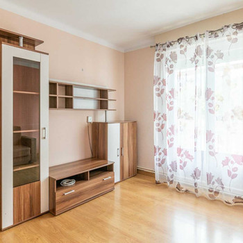 WOHNUNG IN AOIZ