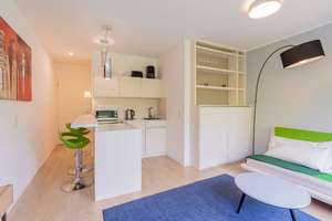 ALL-INKLUSIVE MIETE: Helles Studio mit Balkon im Herzen von Kreuzberg – Mariannenplatz 21, 10997 Kreuzberg, Berlin – Vorschaubild 4