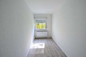 Einziehen & wohlfühlen: 3-Zimmerwohnung mit neuer EBK – Wenzel-Verner-Straße 17, 9120 Helbersdorf, Chemnitz – Vorschaubild 9