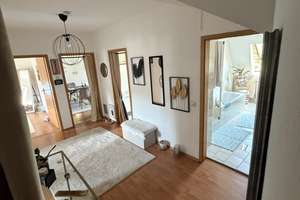 Lebendiges Stadtleben: 3-Zimmer-Wohnung in Karlsruhe