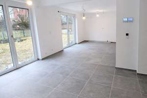 Kernsaniertes EFH mit 21,6 kW PV-Anlage, Südgarten & großer Terrasse in Regenstauf – Geisberg 24 24, 93128 Regenstauf – Vorschaubild 8