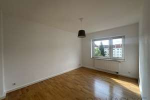 FÜR SÜDSTADTFANS: RUHIG & WEIT OBEN GELEGENE 4-ZI-ETW MIT LASTENLIFT, SÜDBALKON (+ GARAGE OPTIONAL) – Die vollständige Adresse der Immobilie erhältst du vom Anbieter., 30171 Südstadt, Hannover – Vorschaubild 8