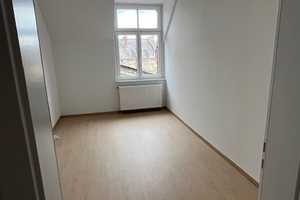 Dachgeschoss, 3 Zimmer + Balkon, Rheingauviertel-Altbauwohnung – Hallgarter Straße 5, 65197 Wiesbaden – Vorschaubild 11