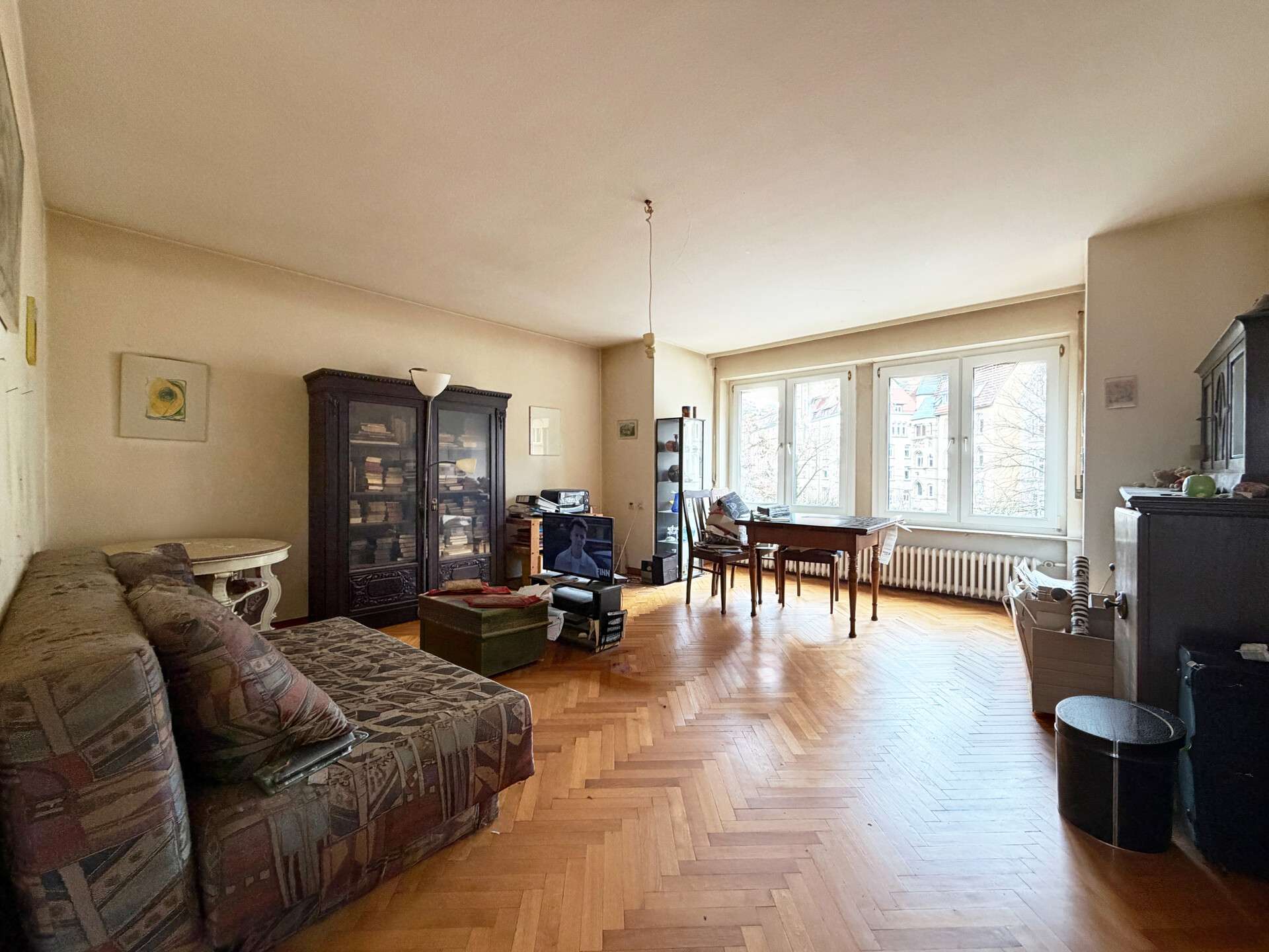 S-Süd: Altbaucharme trifft Potenzial – 4-Zi.-Wohnung mit Balkon, Stuttgart – Bild 2