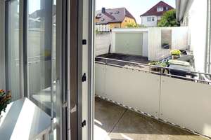 Charmante Altbauwohnung mit Südwestbalkon – attraktive Kapitalanlage im Hochparterre – Die vollständige Adresse der Immobilie erhältst du vom Anbieter., 70435 Zuffenhausen-Mitte, Stuttgart – Vorschaubild 3
