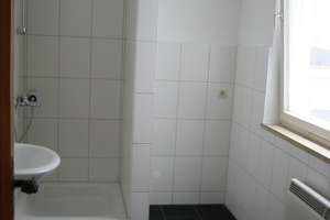 Schönes möbliertes Appartment mit Dachterrasse und EBK in Ingolstadt Altstadt Nähe THI/WFI – Hallstr. 8, 85049 Mitte, Ingolstadt – Vorschaubild 8
