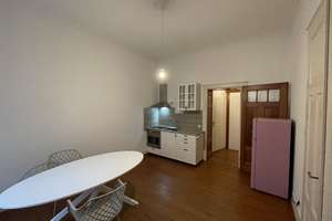 Herrliche Altbauwohnung: große Wohnküche, Original-Dielenböden, hohe Decken, top saniertes Bad – Adolfstr. 7, 53111 Nordstadt, Bonn – Vorschaubild 11
