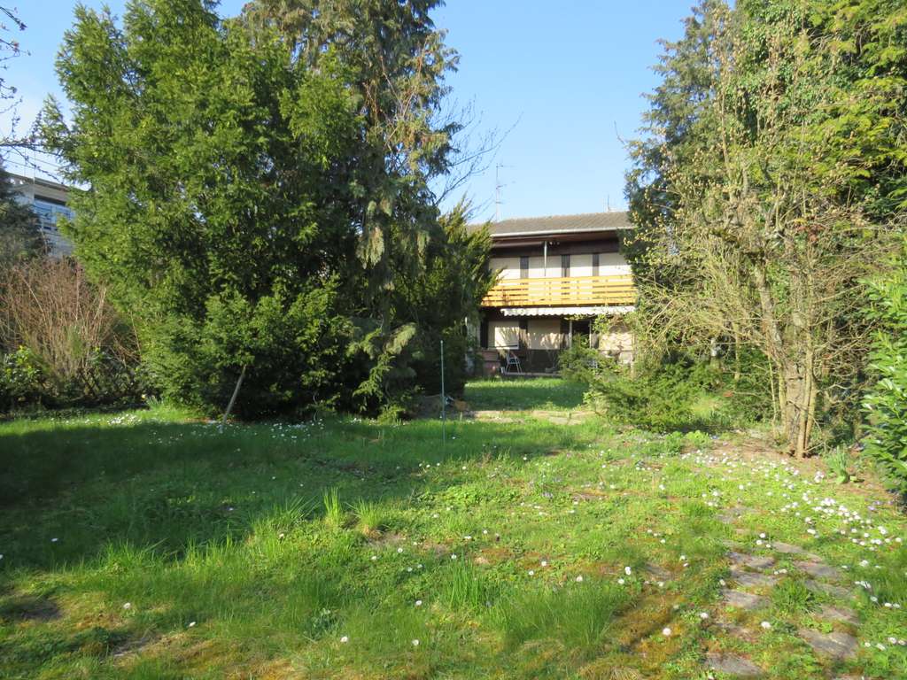 Immobilie in Liederbach - KERNSANIERUNG - REIHENECKHAUS MIT POTENZIAL - Bild 0