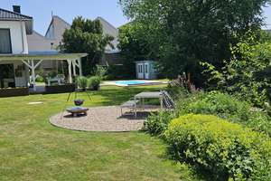 Exklusive Stadtvilla mit Pool und großem Garten – Die vollständige Adresse der Immobilie erhältst du vom Anbieter., 99326 Stadtilm – Vorschaubild 12