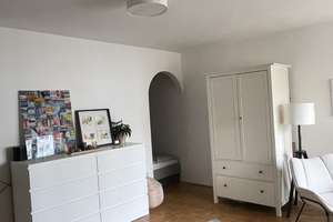 Helles Einzimmer-Apartment mit Loggia und Einbauküche in der Augsburger Innenstadt – Die vollständige Adresse der Immobilie erhältst du vom Anbieter., 86153 Am Schäfflerbach, Augsburg – Vorschaubild 3