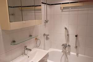 Alltagstaugliche 3-Zimmer-Wohnung mit Balkon in Düsseldorf – Helmholtzstrasse 6, 40215 Friedrichstadt, Düsseldorf – Vorschaubild 7
