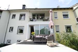 Sofort wohlfühlen: 5-Zi.-RMH mit großem Garten in Sprockhövel – Die vollständige Adresse der Immobilie erhältst du vom Anbieter., 45549 Sprockhövel – Vorschaubild 1