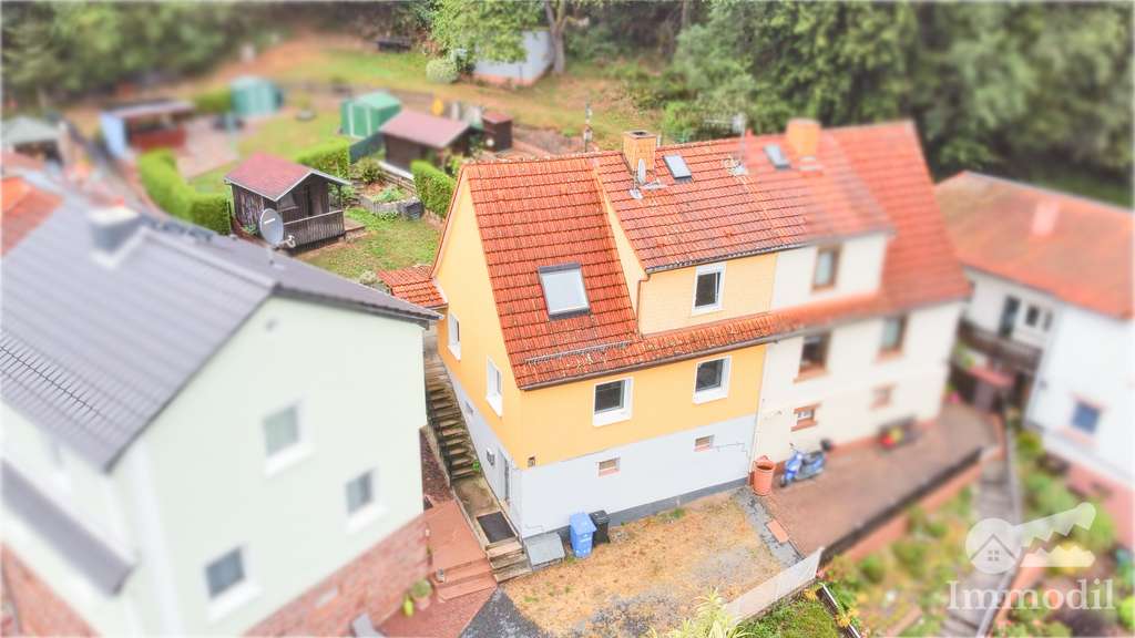 Immobilie in Bad König - Naturnahe DHH mit unverbaubarem Weitblick und Garage – ideal für Singles & Paare - Bild 0